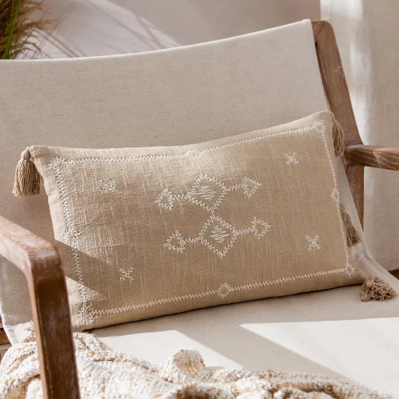 Folis Cushion Stone 1