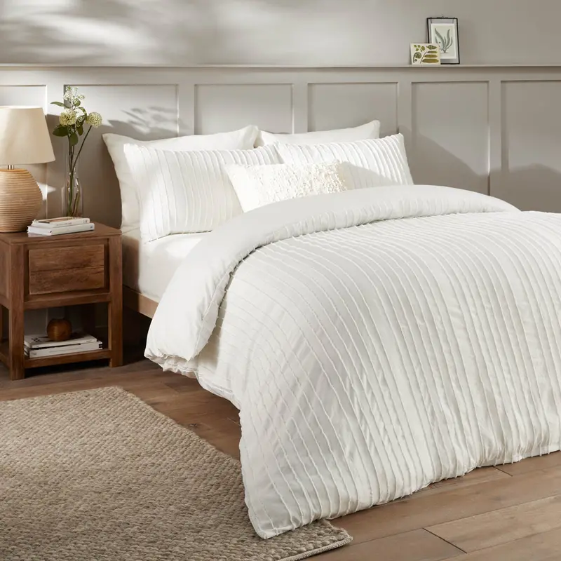 Harrison Stripe Tufted Soft Touch Duvet Cover Set White 1