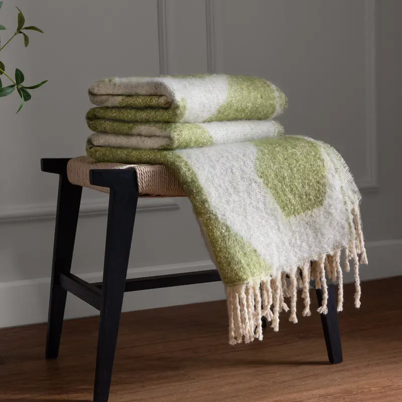 Meta Throw Olive 1