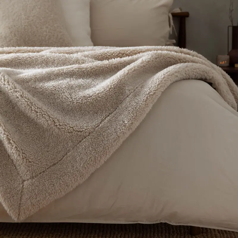 Olann Shearling Fleece Throw Natural 1