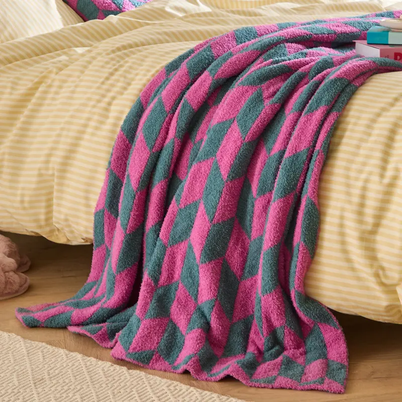 Olsen Geometric Throw Retro Pink 1