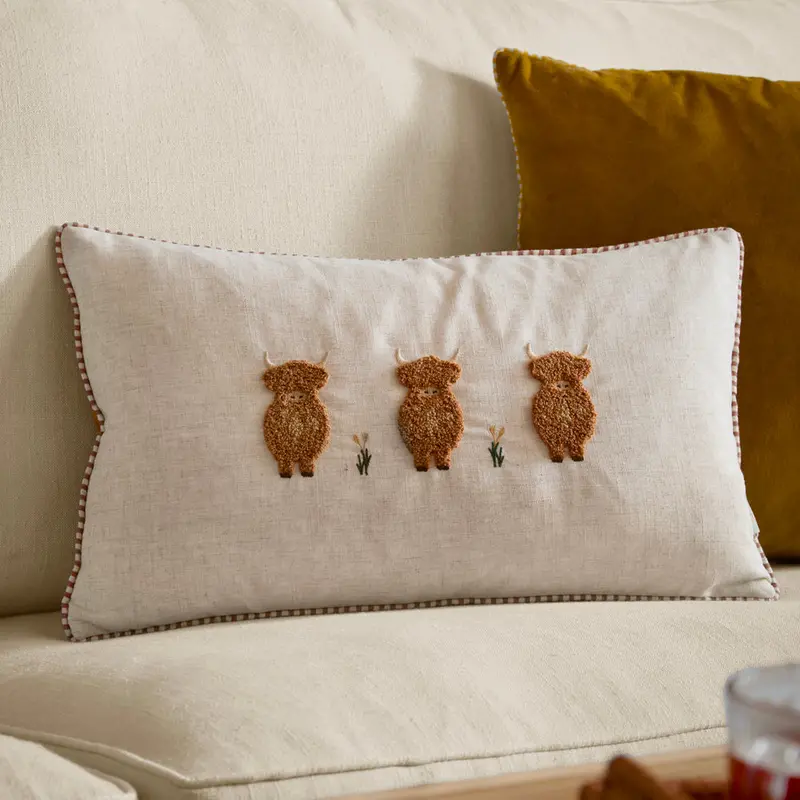 Ramble Highland Cow Tufted Cushion Ginger 1