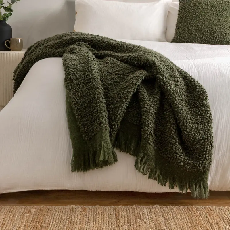 Ulsmere Throw Lichen 1